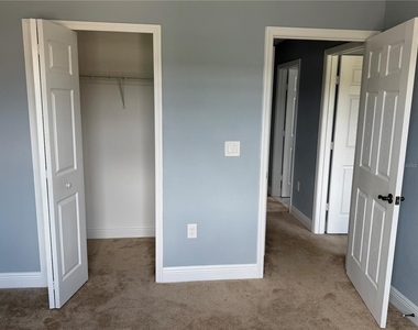 16924 Champlain Street - Photo Thumbnail 39