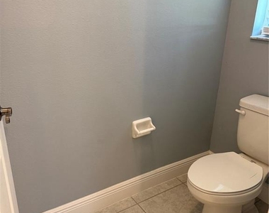 16924 Champlain Street - Photo Thumbnail 29