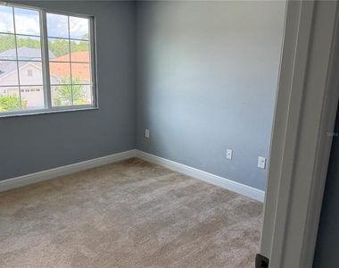 16924 Champlain Street - Photo Thumbnail 38