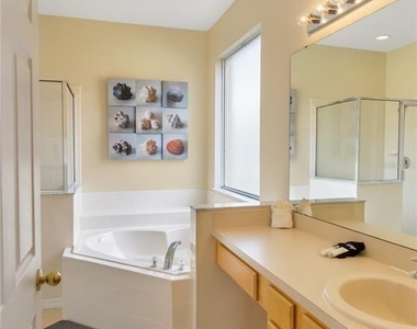 134 Sevilla Avenue - Photo Thumbnail 14