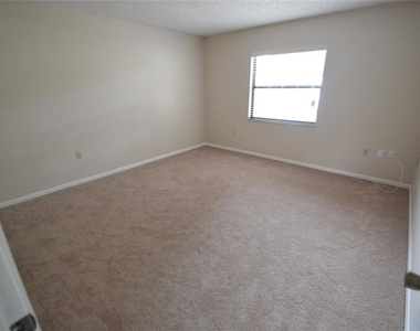 3188 Barbados Court - Photo Thumbnail 6