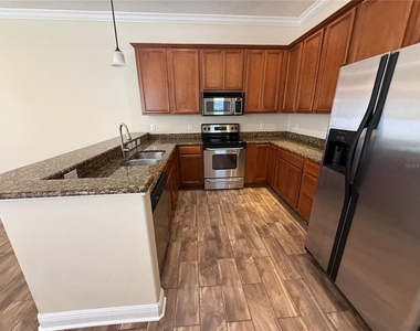 2618 E Central Boulevard - Photo Thumbnail 4