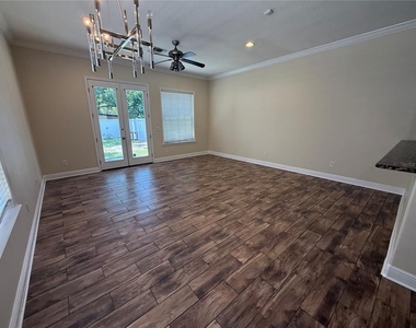 2618 E Central Boulevard - Photo Thumbnail 3
