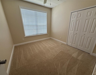 2618 E Central Boulevard - Photo Thumbnail 9