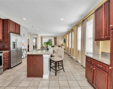 801 Lasso Drive - Photo Thumbnail 25