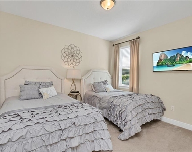 801 Lasso Drive - Photo Thumbnail 7