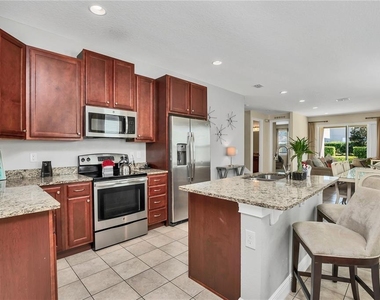 801 Lasso Drive - Photo Thumbnail 24
