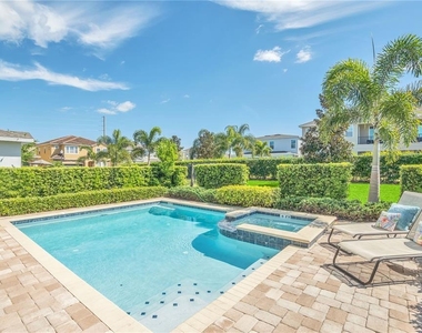 801 Lasso Drive - Photo Thumbnail 2