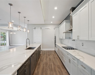 200 E Grant Street - Photo Thumbnail 7