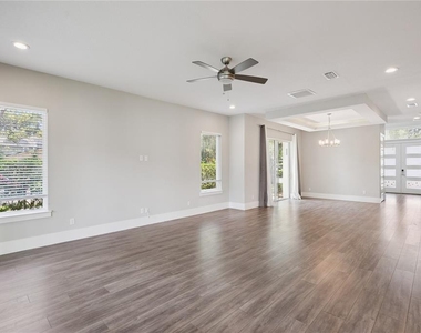 200 E Grant Street - Photo Thumbnail 24