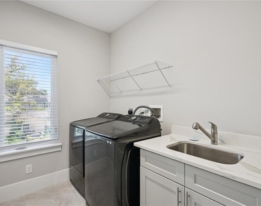 200 E Grant Street - Photo Thumbnail 28