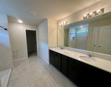 1261 Regal King Drive - Photo Thumbnail 9
