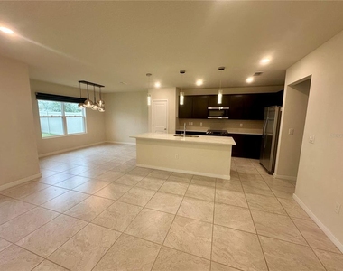 1261 Regal King Drive - Photo Thumbnail 2