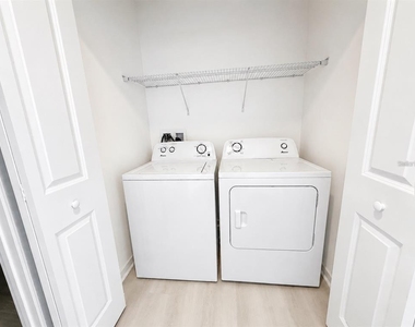 5587 Millenia Park Boulevard - Photo Thumbnail 7
