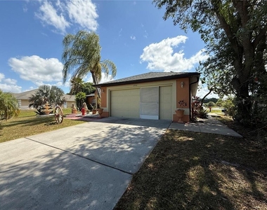 3900 Oak Pointe Boulevard - Photo Thumbnail 16