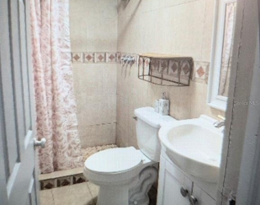 2725 Sample Street - Photo Thumbnail 6