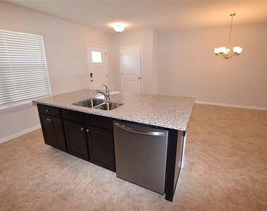 9496 Bauer Alley - Photo Thumbnail 4