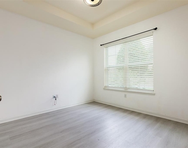 488 Rocky Grove Lane - Photo Thumbnail 4