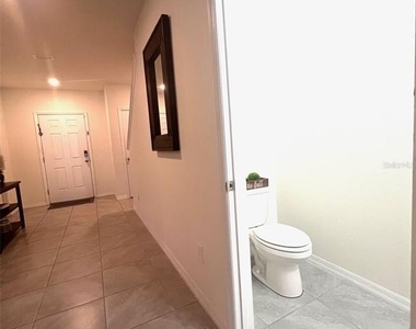 9033 Alba Lane - Photo Thumbnail 4