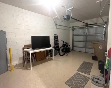 9033 Alba Lane - Photo Thumbnail 5