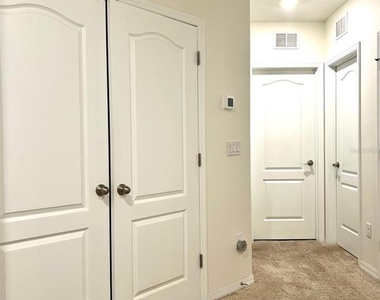 9033 Alba Lane - Photo Thumbnail 11