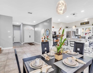 241 Vista Loop - Photo Thumbnail 5