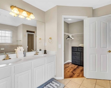 241 Vista Loop - Photo Thumbnail 11