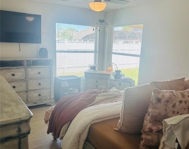 340 Edgewood Court - Photo Thumbnail 12