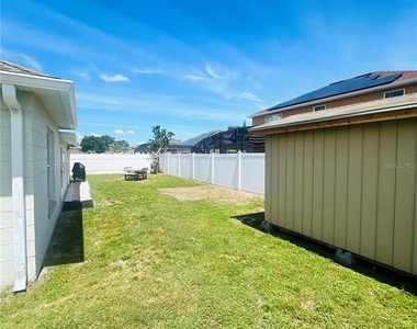 340 Edgewood Court - Photo Thumbnail 20