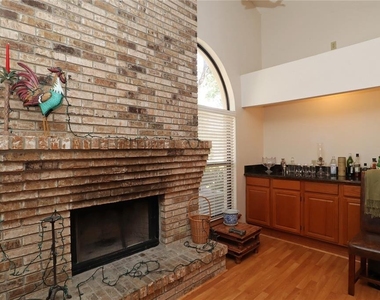 5722 Bay Side Drive - Photo Thumbnail 17