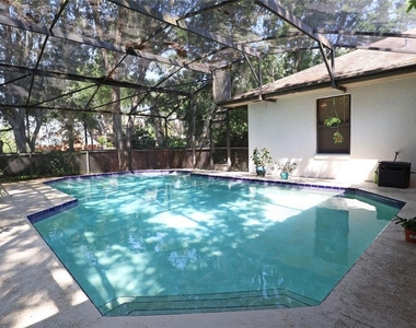 5722 Bay Side Drive - Photo Thumbnail 22