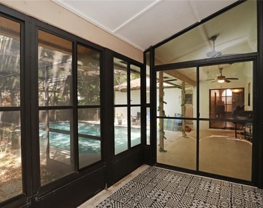 5722 Bay Side Drive - Photo Thumbnail 8