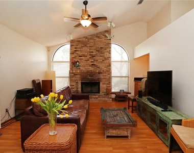 5722 Bay Side Drive - Photo Thumbnail 16