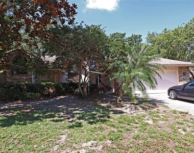 5722 Bay Side Drive - Photo Thumbnail 23