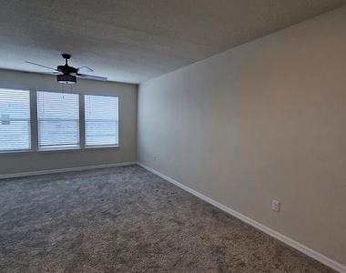 10274 Hadley Street - Photo Thumbnail 6