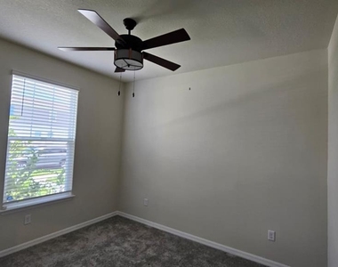 10274 Hadley Street - Photo Thumbnail 4