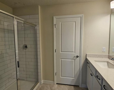 10274 Hadley Street - Photo Thumbnail 8