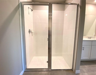 3122 Bella Vista Drive - Photo Thumbnail 17