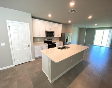 3122 Bella Vista Drive - Photo Thumbnail 7