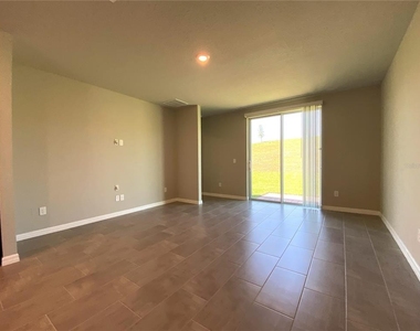 3122 Bella Vista Drive - Photo Thumbnail 8