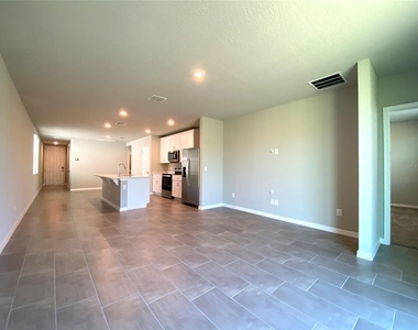 3122 Bella Vista Drive - Photo Thumbnail 9