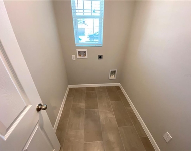 3122 Bella Vista Drive - Photo Thumbnail 3