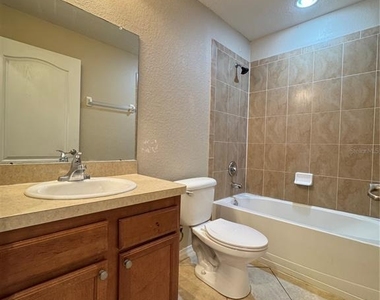 760 Auburn Preserve Boulevard - Photo Thumbnail 13