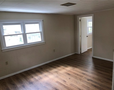 135 N Cedar Street - Photo Thumbnail 8