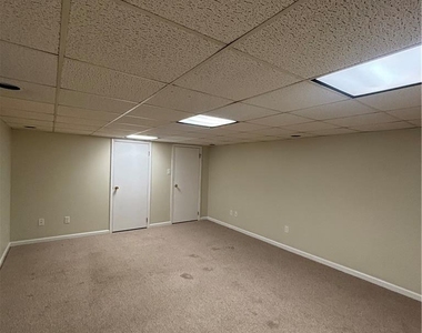 2238 Fairview Avenue - Photo Thumbnail 6