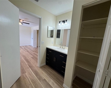 665 W Juniata Street - Photo Thumbnail 18