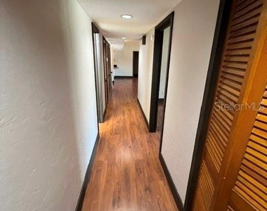 808 Pinewood Court - Photo Thumbnail 6
