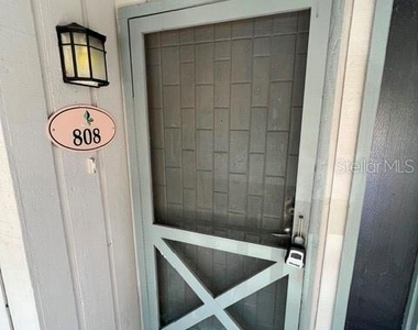 808 Pinewood Court - Photo Thumbnail 1