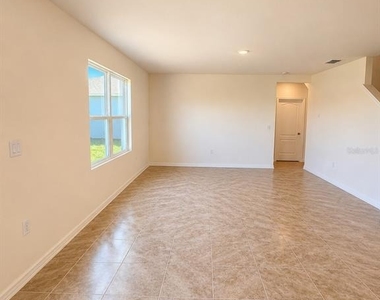 2347 Aquiline Nest Street - Photo Thumbnail 4