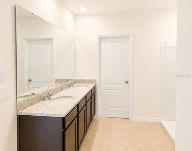 2347 Aquiline Nest Street - Photo Thumbnail 11